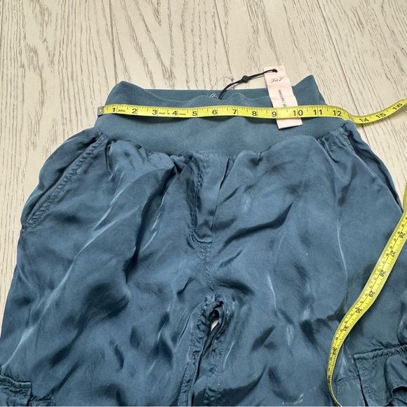 Cinq a Sept Gray Track Pants with Elastic Cuffs - Picture 5 of 10